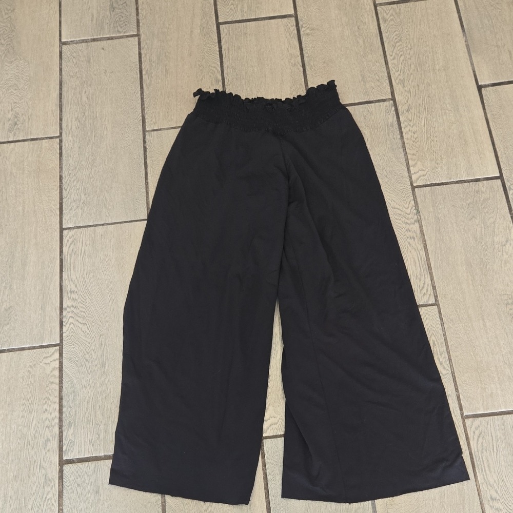 Fitigues Ruched Waist Cropped Pants Black Wide Leg‎ Smocked Ruffle 06-2F08 L NEW